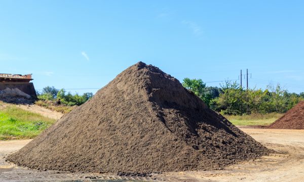 Bulk Topsoil Delivery in Oakland