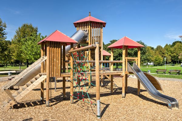 Playground Mulch Installation in Oakland