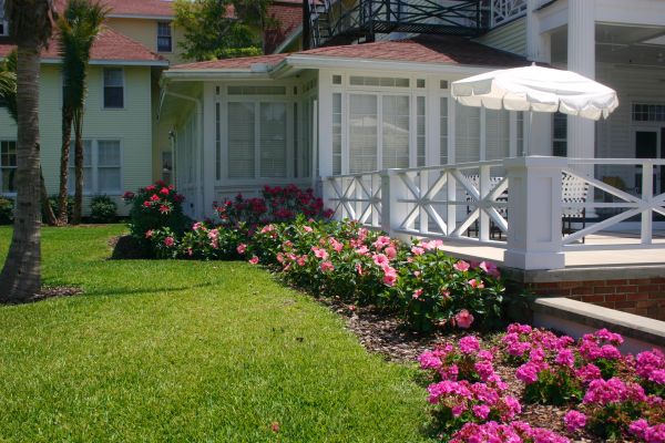 Deck Landscaping Service in Oakland